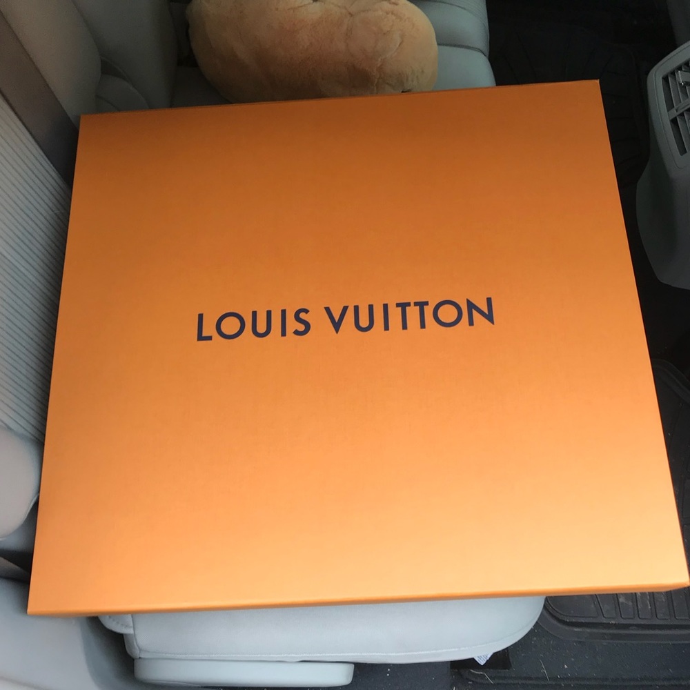 LV gift box with Ribbon